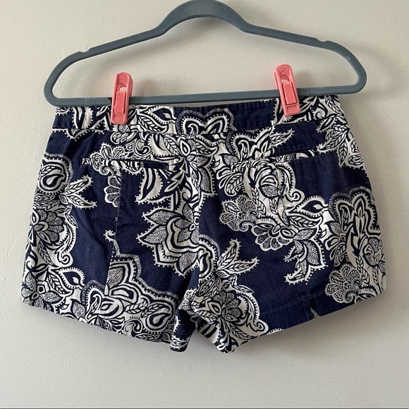 Gap Cotton Canvas Blue White Floral Paisely Shorts sz 4 - Picture 4 of 8